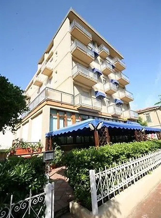 Готель Rivazzurra 3*